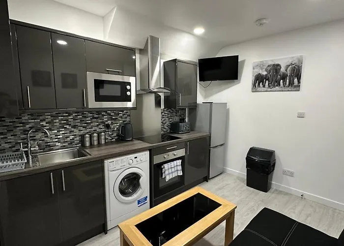 Fully Furbished Entire Flat 3
