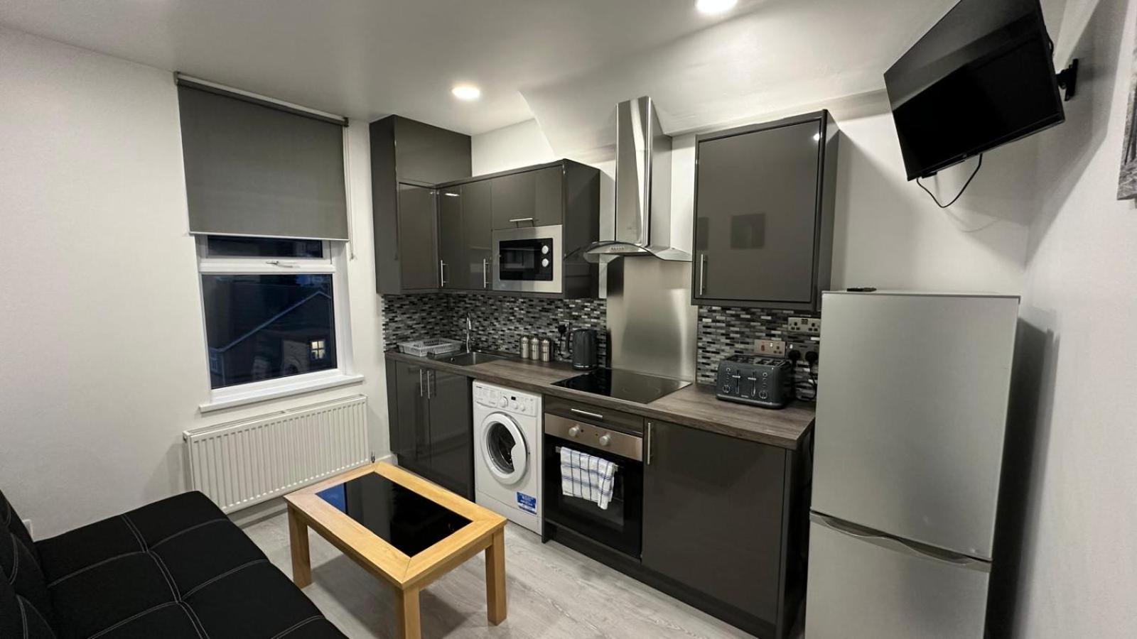Appartamento Fully Furbished Entire Flat 3 Londra