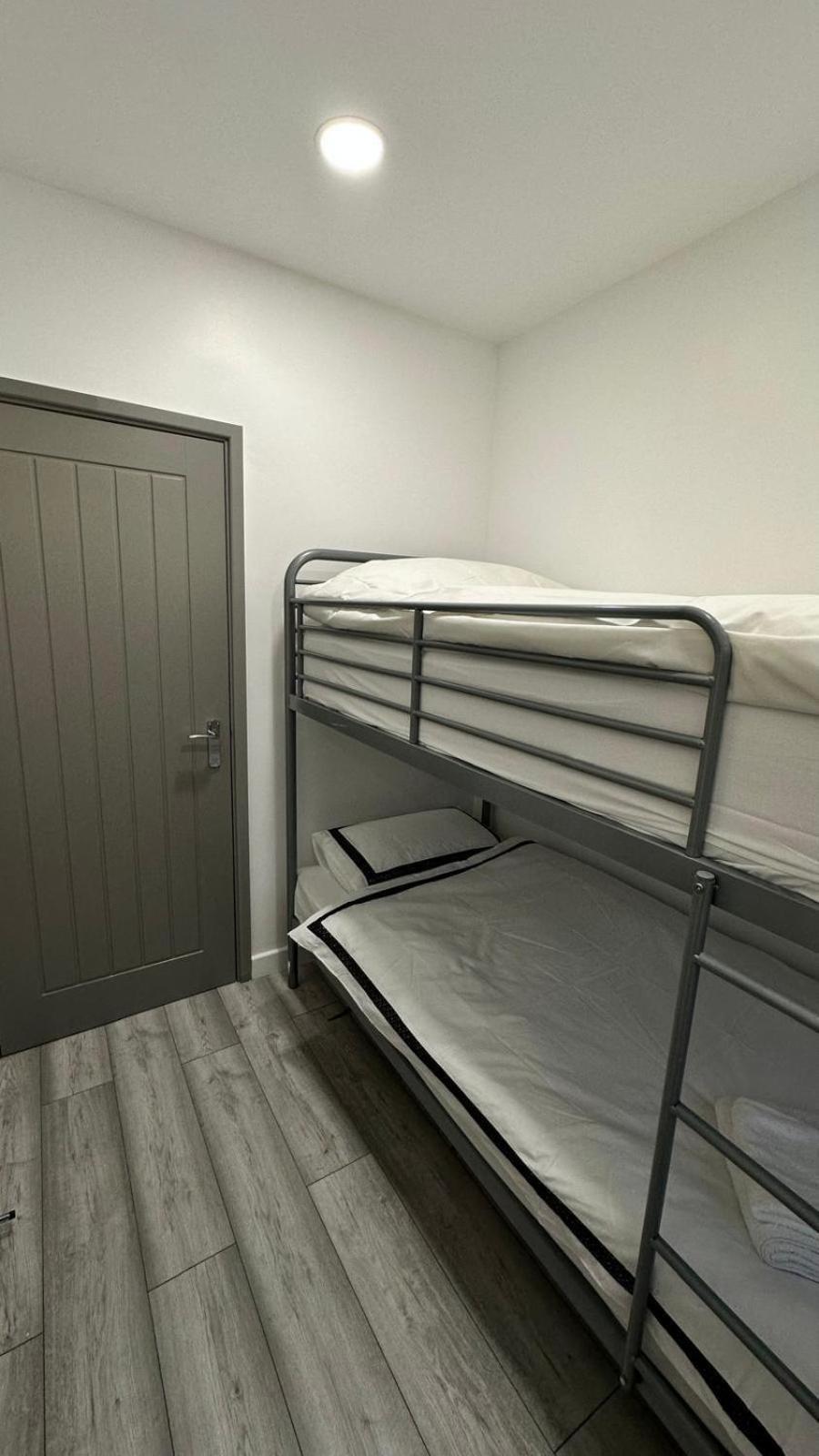 Fully Furbished Entire Flat 3